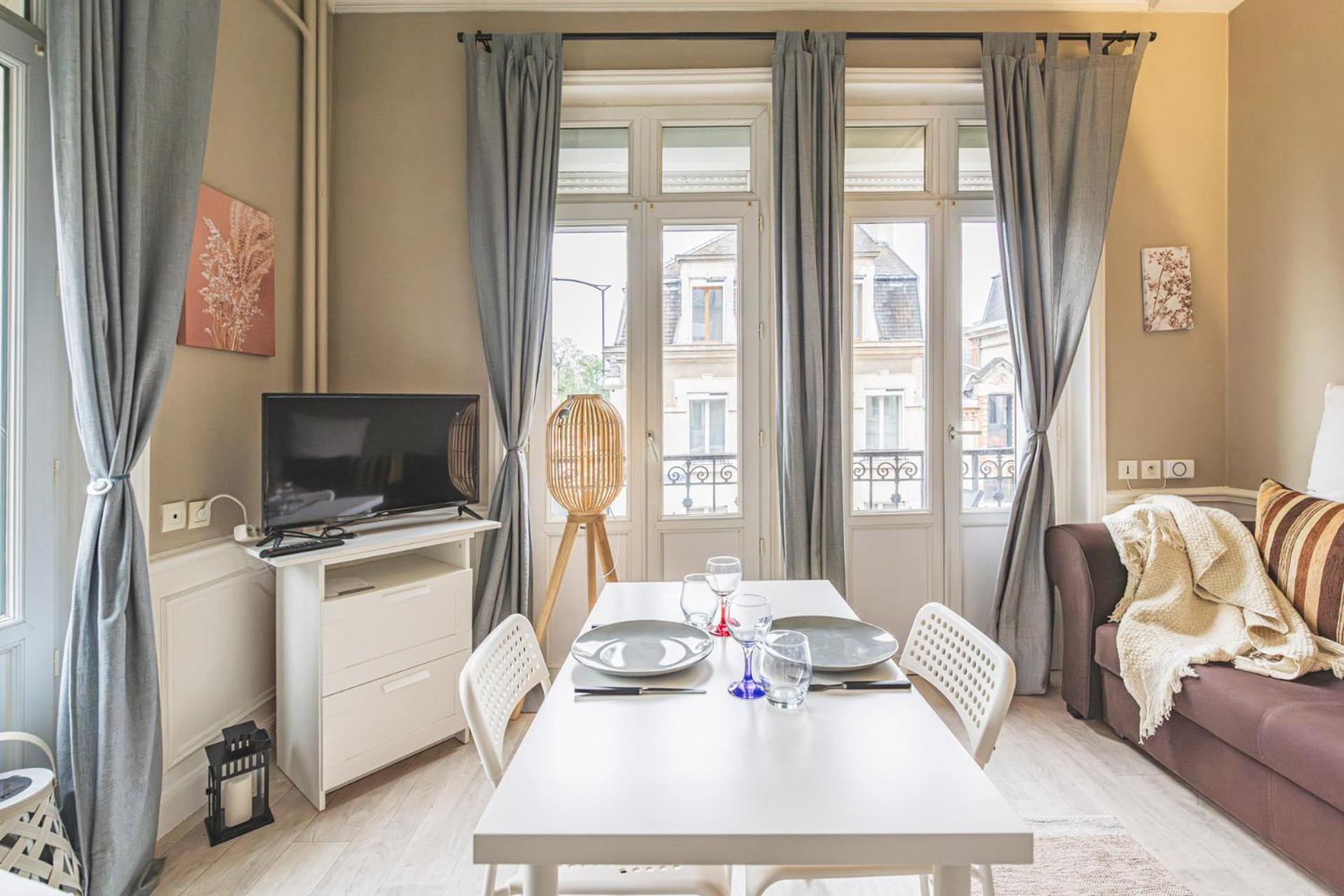 Appartement Taittinger 511 à Reims Extérieur photo